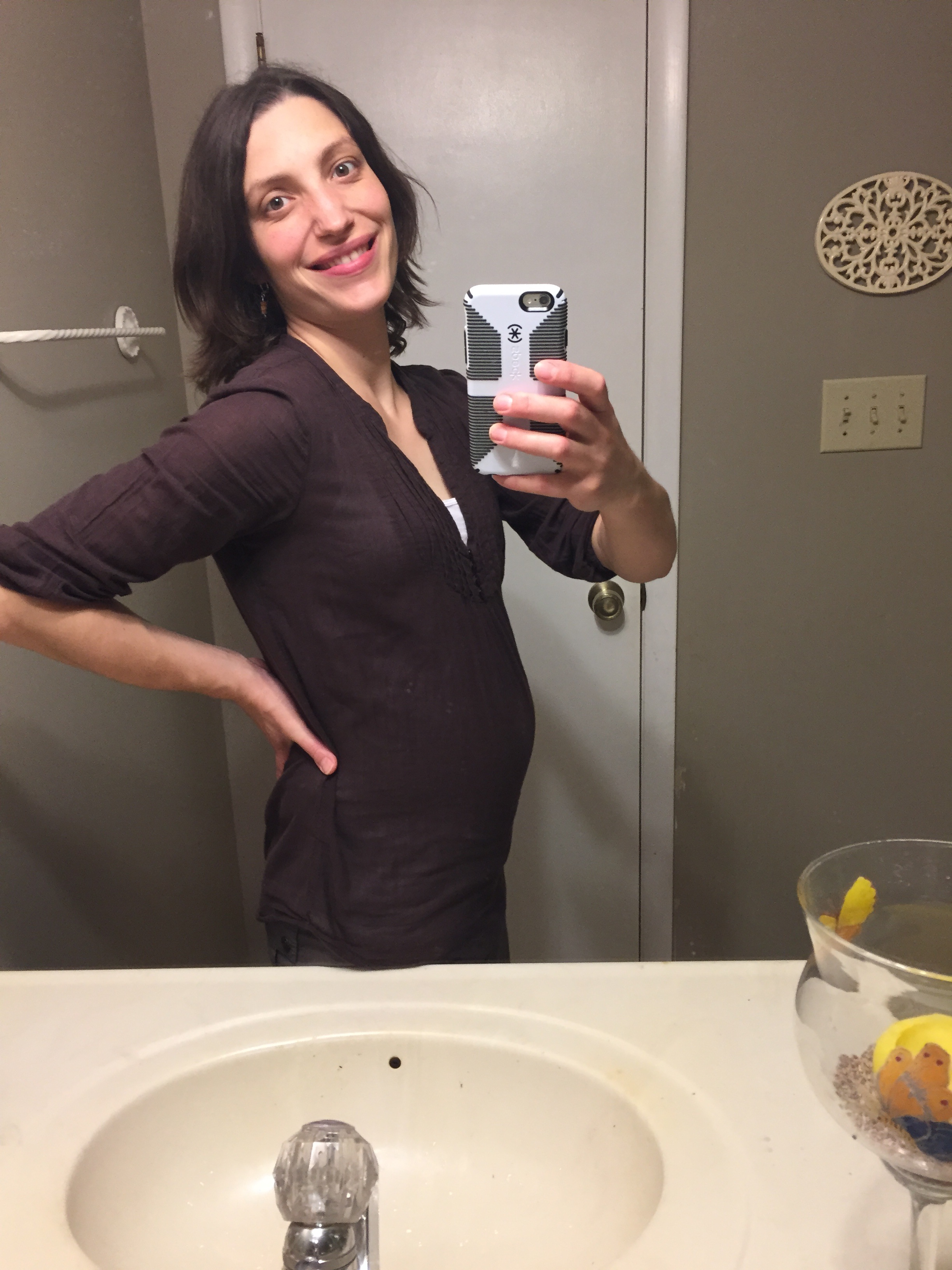 23 weeks 6 days pregnant 4th